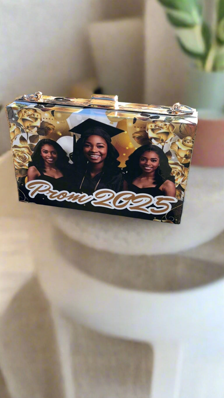 Grad Clutch Purse