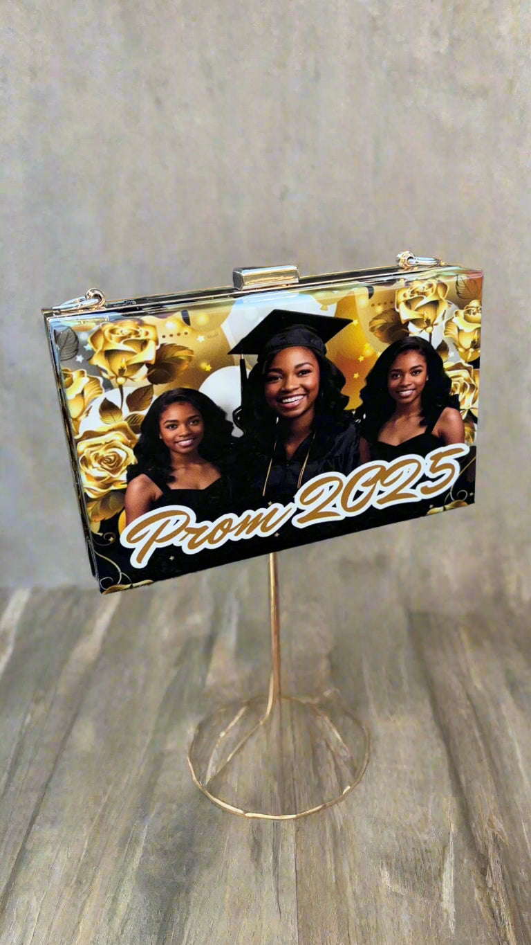 Grad Clutch Purse